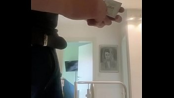 Preview 1 of Big Tits Amy Anderson - Wie man ein Kondom richtig benutzt