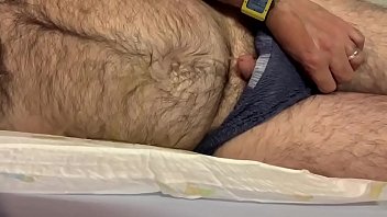 Preview 4 of Lana Rodz - Pipi-culotte de gros-pisseur