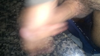 Preview 2 of Mangala B F - Gozando batendo punheta