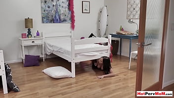 Preview 2 of Porny Big Sexcom - Perv stepson takes advantage on his busty MILF stepmom