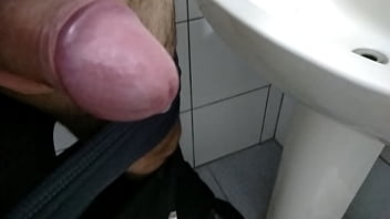 Preview 3 of 2 Teen Shower - Punheta na noite