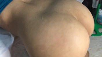 Preview 3 of Buka Bra Dalam Kereta - el momento que nos dejan a solas en casa y viene con su ropa provocativa para que me la folle