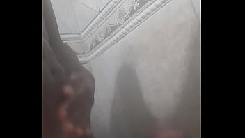 Preview 2 of Brazzers Tv 2017 - Banho quente... punheta gostosa