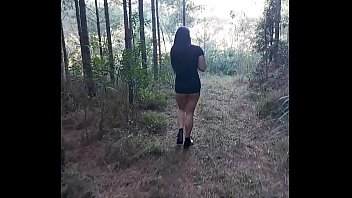 Preview 2 of Www Tamil School Girl Sex Com - Num frio do caralho resolvi ir d&aacute_ no Mato,  perto de uma cachoeira, assista no red