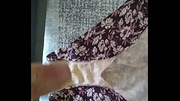 Preview 3 of A Very Small Boy Fucking - Corrida en bragas de mi mujer 110