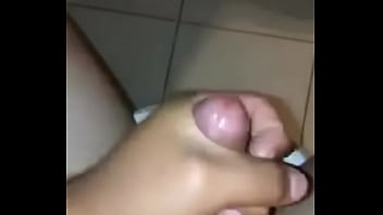 Preview 1 of Www Shemali - 18 a&ntilde_os me muestra su leche