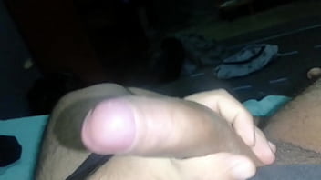 Preview 3 of Kontol Besar Vs Cewek Cantik - Paja en cuarentena .