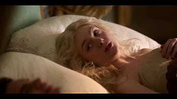Preview 2 of Dominante Lesben - Elle Fanning rides a guy