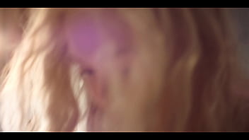 Preview 1 of Dominante Lesben - Elle Fanning rides a guy