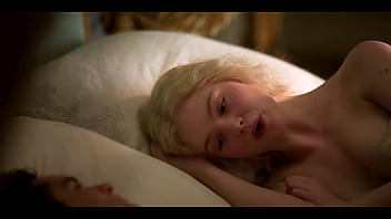 Preview 4 of Dominante Lesben - Elle Fanning rides a guy