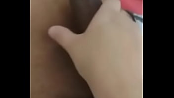 Preview 2 of America Nagtey - Esposa obediente segura tudo dentro e mostra pro corno com orgulho