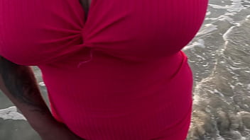 Preview 3 of Japanese Mother Mitsuki An Bbw - Solinhas molhadas na areia: p&eacute_s suadinhos que v&atilde_o te deixar louco de tes&atilde_o!