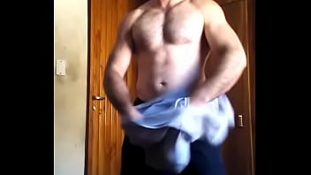 Preview 1 of Relax Moms - Leo macho
