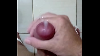 Preview 3 of Xxx Caked - Gozada gostosa na hora do banho