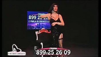 Preview 2 of Gorakhpur Ki Chdai - alessia bergamo spogliarello nuda hard show