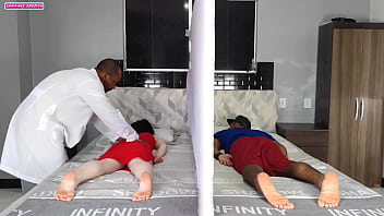 Preview 1 of Nli X Vidios - PAGUEI POR UMA MASSAGEM SIMPLES E GANHEI DE PRESENTE UMA GRANDE ROLA GROSSA O MASSAGISTA TARADO MIM DEIXO TAO RELAXADA QUE ATE MEU CU COMEU O SAFADO MIM DEIXOU COM TANTO TENSAO QUE FIZ ELE ESPORRA