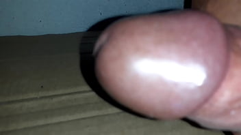 Preview 3 of Futanari Pee - Gozando gostoso