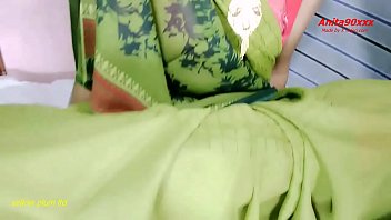 Preview 1 of Xxxom C - Indian hot hot sexy bhabi ki chut ki peyas bujhae X pati ne Indian sex video