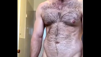 Preview 1 of On My Wife - Peludo sac&aacute_ndose la leche