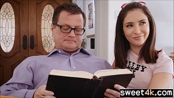 Preview 2 of Nabalik Xxx Videos Com - step Daughter blows step Dad as step Mom walks in