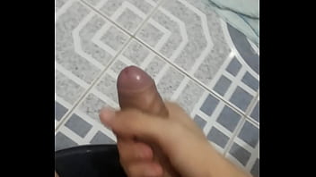 Preview 1 of Xxx Storyline Movies - Solo una paja