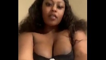 Preview 2 of Pakistani Xxx Vifeo - Black girl show tits Periscope