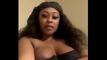Preview 1 of Pakistani Xxx Vifeo - Black girl show tits Periscope