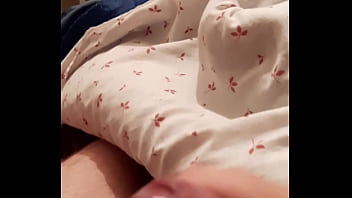 Preview 2 of American Girl Arabic - Masturb&aacute_ndo y acabando