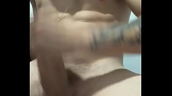 Preview 1 of Son Mom Viagra - V&iacute_tor ga&uacute_cho batendo uma