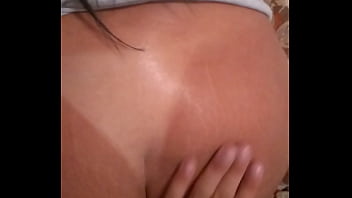 Preview 2 of Connie Reyes2 - Comendo at&eacute_ sair sangue