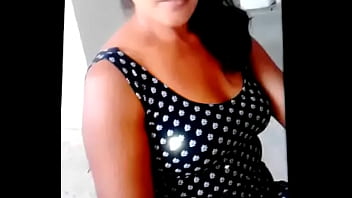 Preview 1 of Helful Stepmom In Law - Masturbaci&oacute_n con Mari lu