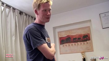 Preview 1 of Fastayam Xxx Sexy - Monster Schwanz Stief Sohn fickt Mutti tief in den Arsch Deutsch - German Anal
