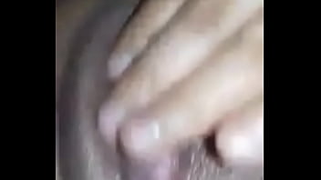 Preview 4 of Sunny Leone Lesbian Strap On - La vecina me insita cuando est&aacute_ sola