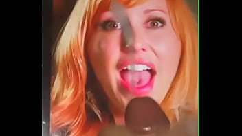 Preview 2 of Bush Eat - KARI BYRON OPENS MOUTH FOR CUM