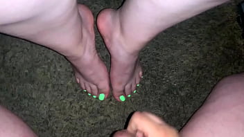 Preview 1 of Trickled Me - I cum so hard on her sexy feet (Cum on feet)