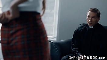 Preview 2 of Mom N Son 3d Sexv - DarkestTaboo.com - Gia Derza&#039_s filthy asshole is fucked in a sacred place