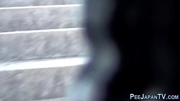Preview 2 of India New Sxxxxx - Embarrassed asian pissing outdoors