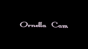 Preview 1 of Eating Fruit From Pussy - Ornella Cam 2 - Video Llamada