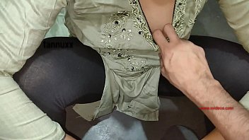 Preview 1 of Saking Xxx Mom - गर्लफ्रेंड ने फुल मजा दिया गर्लफ्रेंड को घरमे बुलाके जोर से चौदा