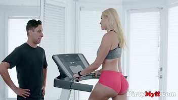 Preview 2 of My Aexy Neighbor - Blonde MILF With Bubble Butt Fucks Horny Teen In Gym- Vanessa Cage