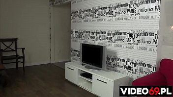 Preview 1 of Fine Kiss Me Son - Polskie porno - Wyjątkowo wdzięczna maturzystka