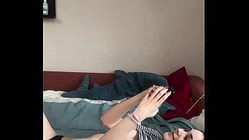 Preview 1 of Sirvienta Anal - Gorgeous teen sucks dick while flirting with dudes on snap POV