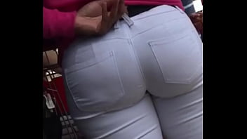 Preview 2 of Joshwa - Culitos en pantal&oacute_n blanco