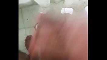 Preview 2 of Teen Uhd Videos - Paja en ba&ntilde_o de la casa