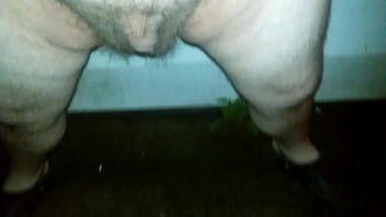 Preview 1 of Philippines Hot Sex Lady Vedio - Outdoor naked piss