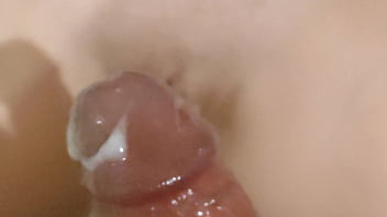 Preview 3 of Teen Force Desi India - Close na buceta molhada e muita porra depois da foda. Enfiei o pau e a porra pra dentro da xoxota dela