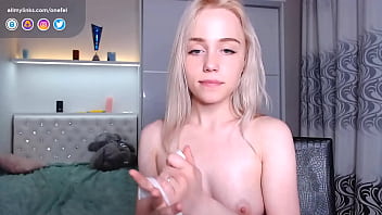 Preview 2 of Aero Xxxii Vedio - Chatbate slut showing off