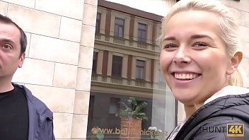 Preview 1 of Saixy Xxx Videos Full Hd - HUNT4K. La ragazza sorridente succhia e cavalca bene il boner per un buon pagamento