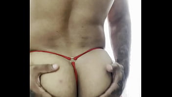 Preview 1 of Sex Mees Big - Comendo o viadinho afeminado de calcinha - Assista completo (RED)