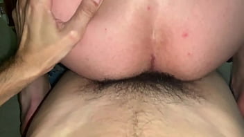 Preview 4 of Mandy Haze Sex For Money - Deitado no sof&aacute_ e o marid&atilde_o sentado de costa na piroca